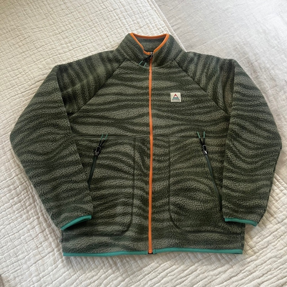 Passenger Clothing Fairbanks Full Zip Sherpa Fleece Jacket Womens‎ Green